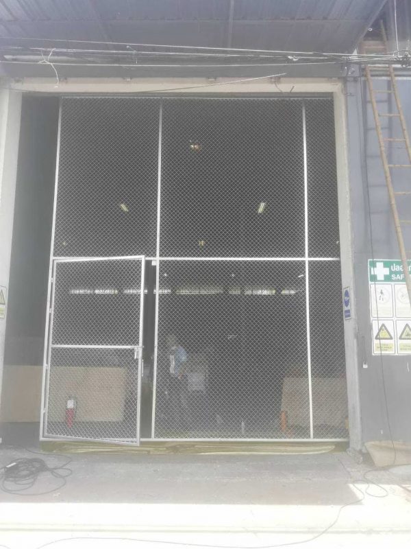 เปลี่ยนประตูบานทึบโรงงาน เป็นประตูแบบโปร่ง - Image 4