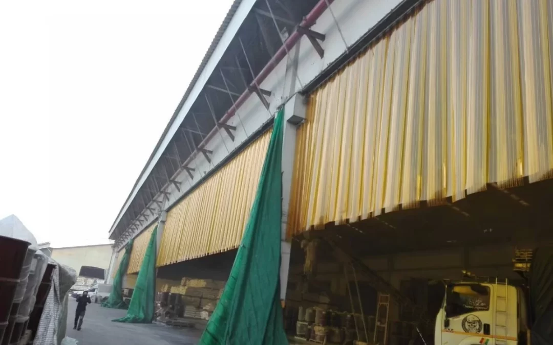ม่านพลาสติกในโรงงานอุตสาหกรรม